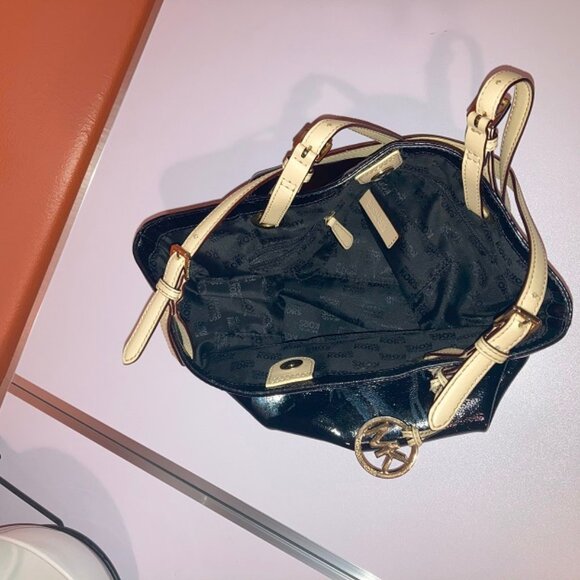 MICHAEL KORS Shiny Black Leather TOTE BAG PURSE - Picture 4 of 5